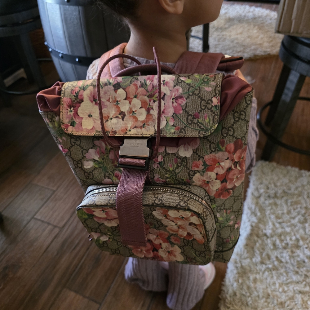 Gucci Pink Floral GG Supreme Backpack - Picture 2 of 16